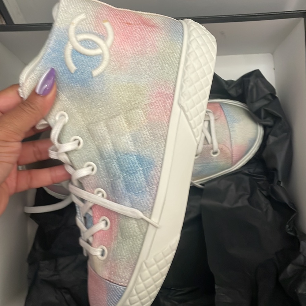 Retail $1325 CHANEL 22C Quilted Rainbow CC Pastel High Top RARE Sneakers Kicks